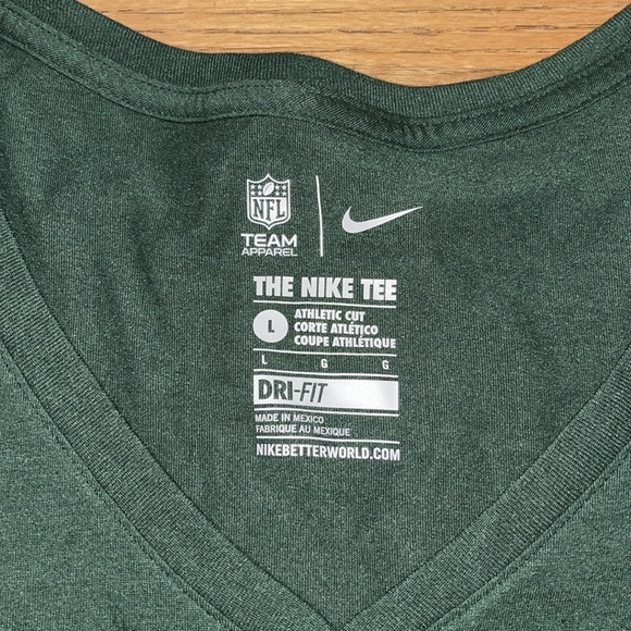 Women’s Packers Nike tee size large - Picture 2 of 6